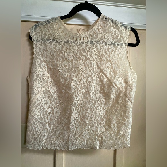 Vintage Lace Trim Button Up Sleeveless Top